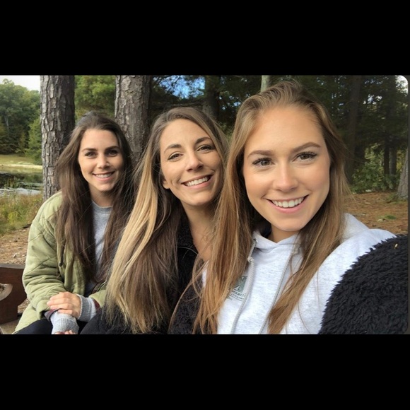 Meet your Posher, Jessica - Picture 4 of 14